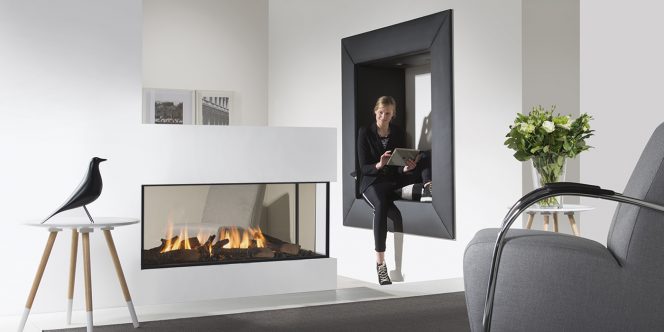 Peninsula Style Modern Gas Fireplace with Safety Screen