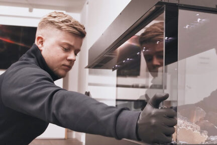 FLAMERITE Instrictions on how to remove and replace the front glass on all E-FX Series electric fireplaces.