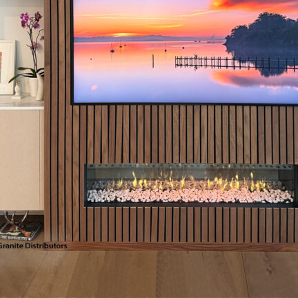 electric fireplace Signal 60 with Carrara Pebbles